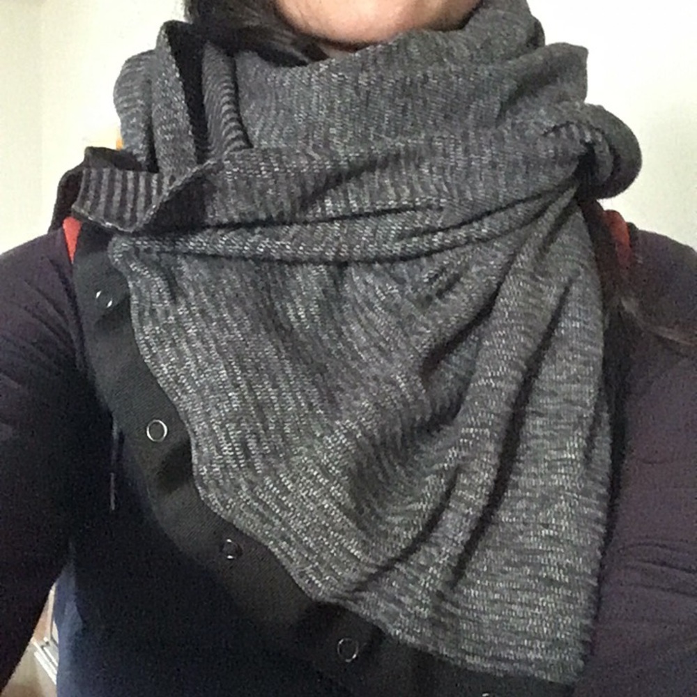 Lululemon Vinyasa wrap scarf